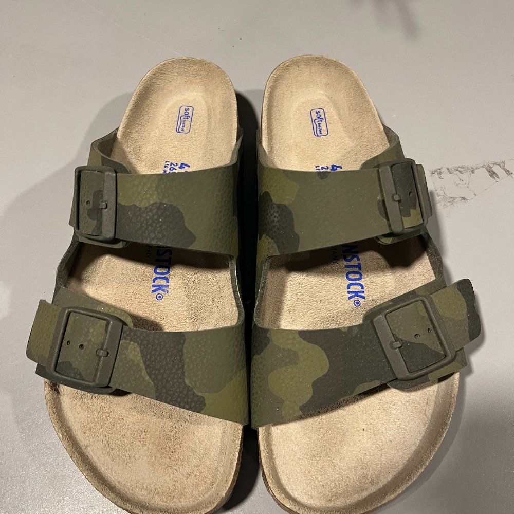 NIB Birkenstock Arizona Sandals in Desert Soil Camo Green - Size 41